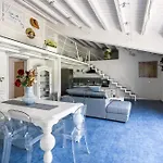 فيلة Celeste كاستيلاّماري ديل غو