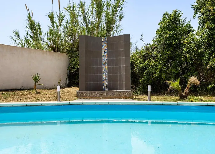 Celeste فيلة كاستيلاّماري ديل غو